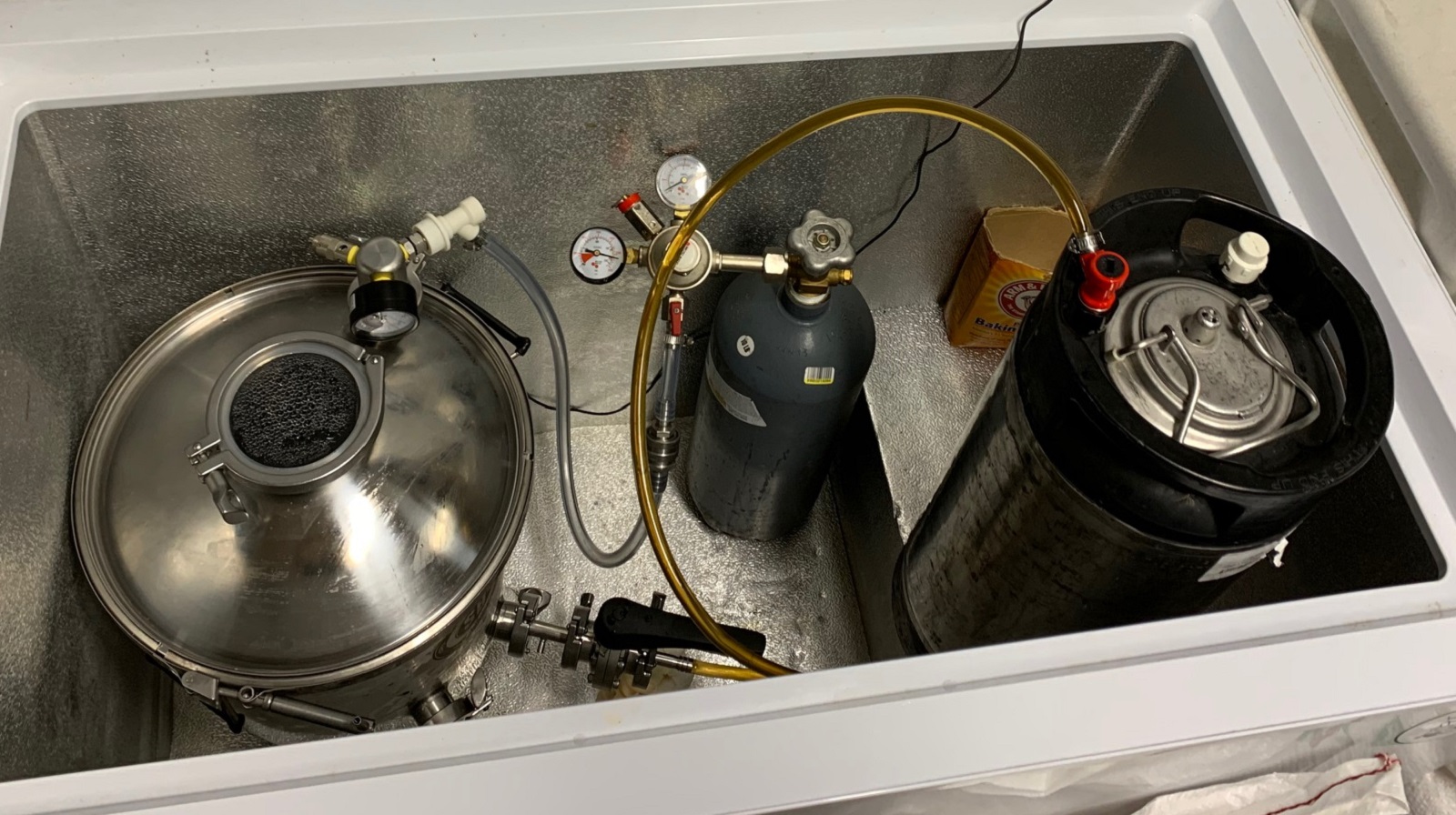 15_shortandshoddyamericanamberale_kegging