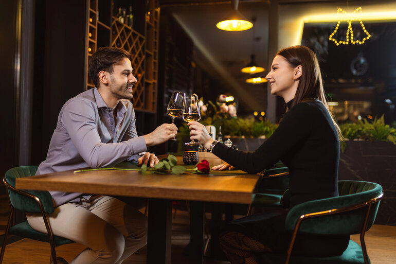 A couple dating at a brewery taproom